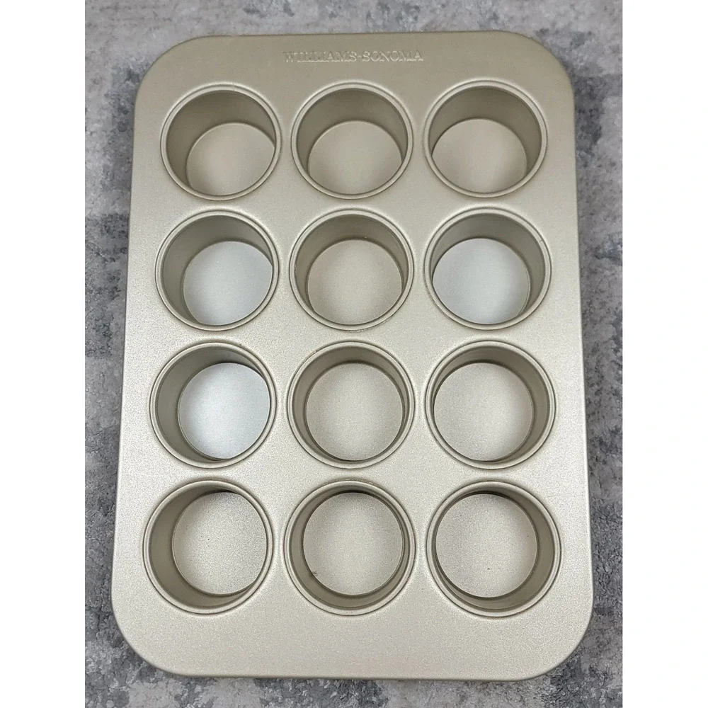 Williams-Sonoma Goldtouch Pro Nonstick Cupcake/ Muffin Pan 12 Well